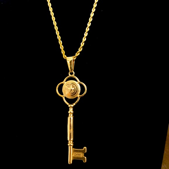 Key Dtainless Steel Pendant with Chain - Picture 1 of 2